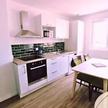 Apartment Chez Jean Hyper Centre 4 Wifi 8 Pers *